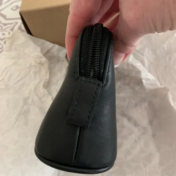 RARE MINT NIB “Vintage” Coach Small Leather Cosmetic pouch Glove tanned Leather - Picture 3 of 4